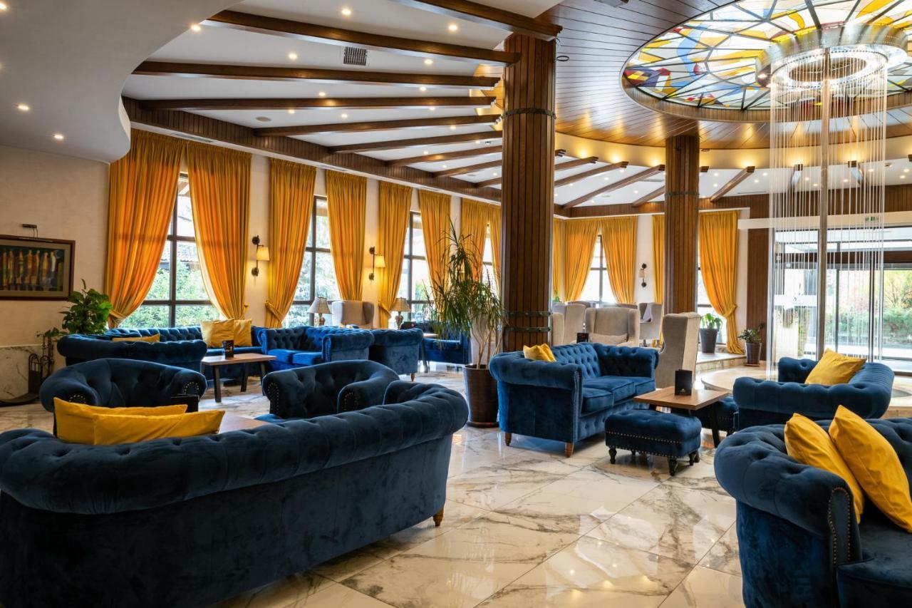 Grand Hotel Velingrad Exterior foto Lobby