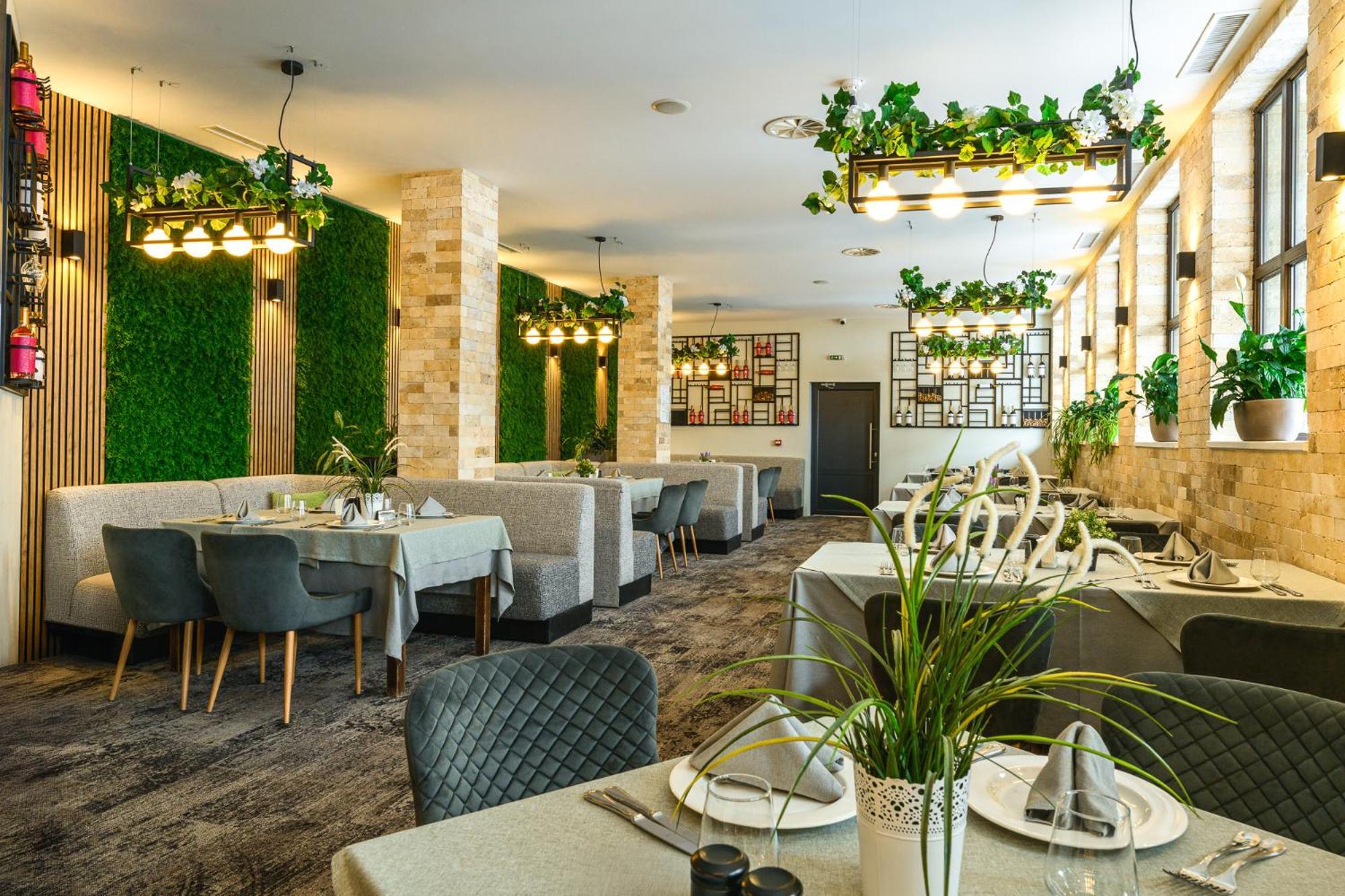 Grand Hotel Velingrad Exterior foto Restaurant interior design